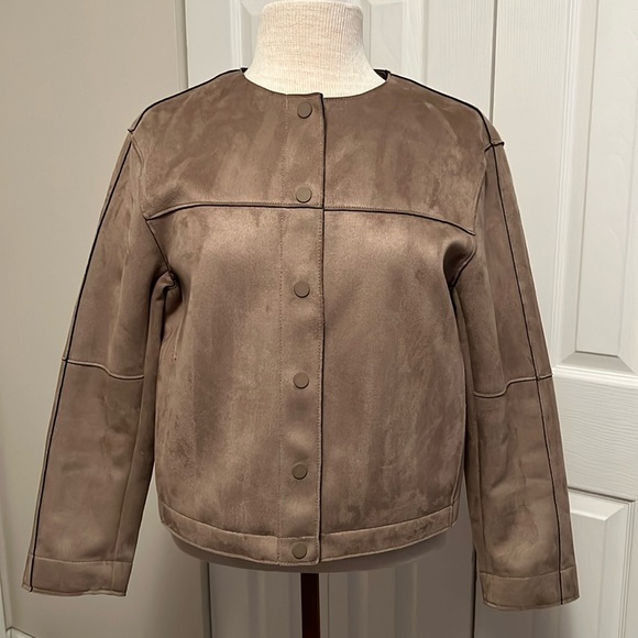ZARA Faux Suede Button Snap Down Round Neckline Crop Jacket Size Small - Picture 2 of 15